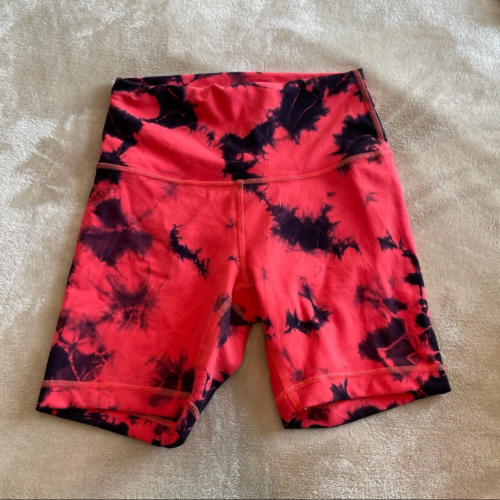 Lululemon Wunder Train High-Rise Short 6”